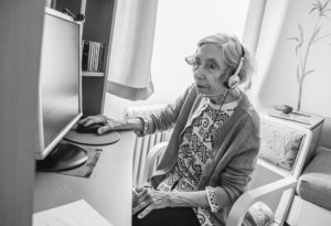 Moudrá Sovička pomáhá seniorům online