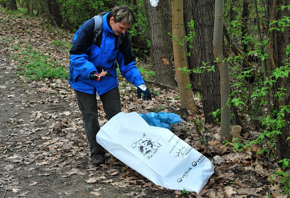 Ukliďme svět! 2012