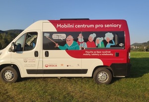 Mobilní centrum pro seniory - unikátní partnerský projekt Nadačního fondu Veolia